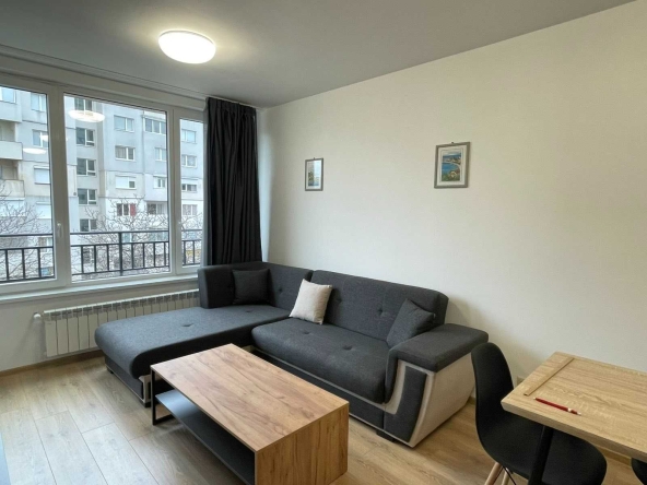 Дава се под наем Двустаен апартамент в София, Връбница 1 - 50 кв.м за 484.5 € - Снимка #1