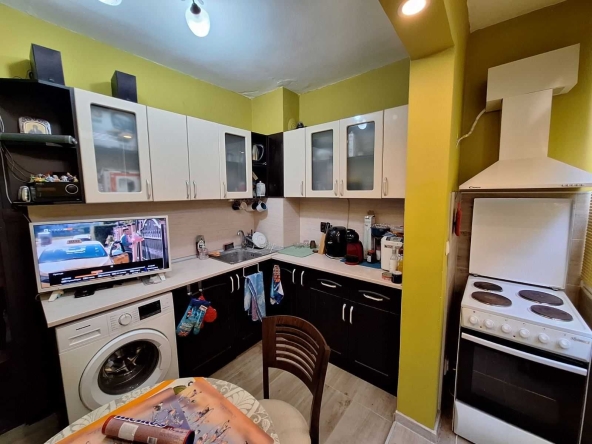 Тристаен апартамент в Варна, Базар Левски - 68 кв.м за 2059 €/кв.м - Снимка #1