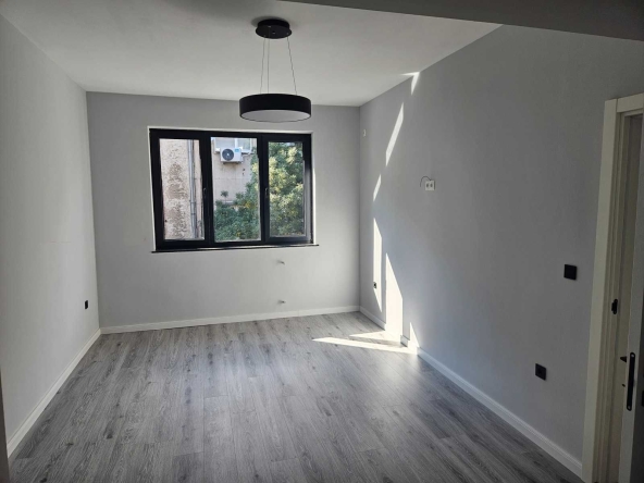 Дава се под наем Двустаен апартамент в София, Център - 58 кв.м за 650 € - Снимка #1