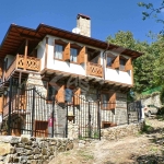 Къща в с. Славейно, Област Смолян - 150 кв.м за 900 €/кв.м - Снимка #1