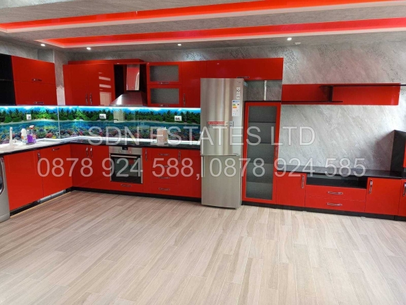 Четиристаен апартамент в Казанлък - 115 кв.м за 1419 €/кв.м - Снимка #1