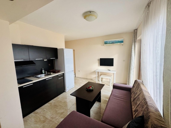 Дава се под наем Двустаен апартамент в Бургас, Сарафово - 55 кв.м за 408 € - Снимка #1