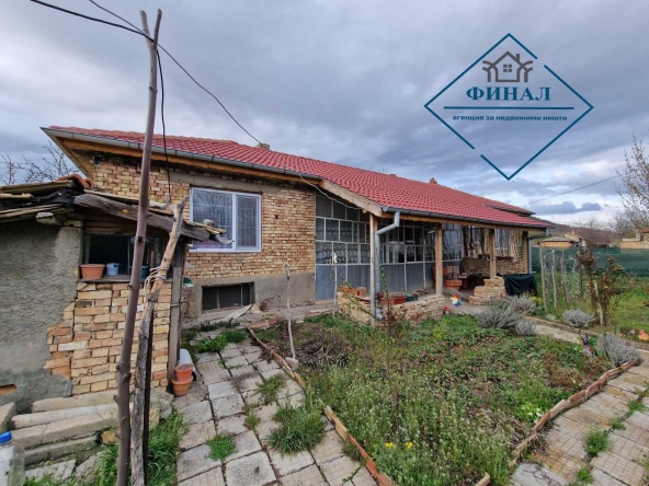 Къща в с. Правенци, Област Шумен - 80 кв.м за 383 €/кв.м - Снимка #1