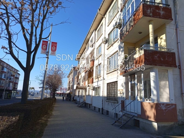 Тристаен апартамент в Казанлък - 80 кв.м за 1314 €/кв.м - Снимка #1