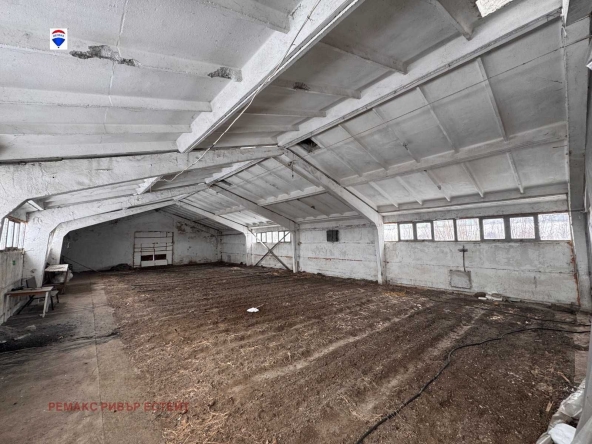 Промишлена сграда в Сливо поле - 830 кв.м за 310 €/кв.м - Снимка #1