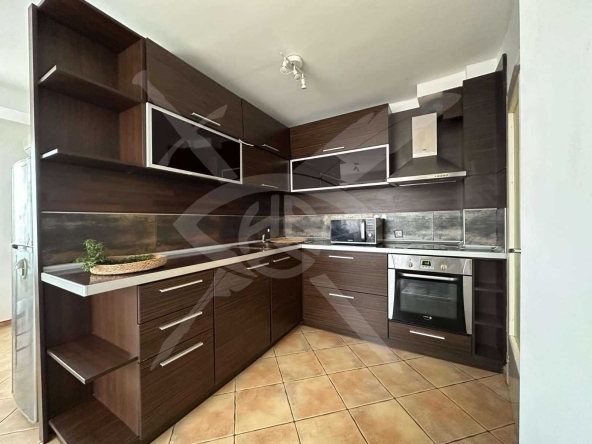 Дава се под наем Двустаен апартамент в Варна, Червен площад - 54 кв.м за 475 € - Снимка #1