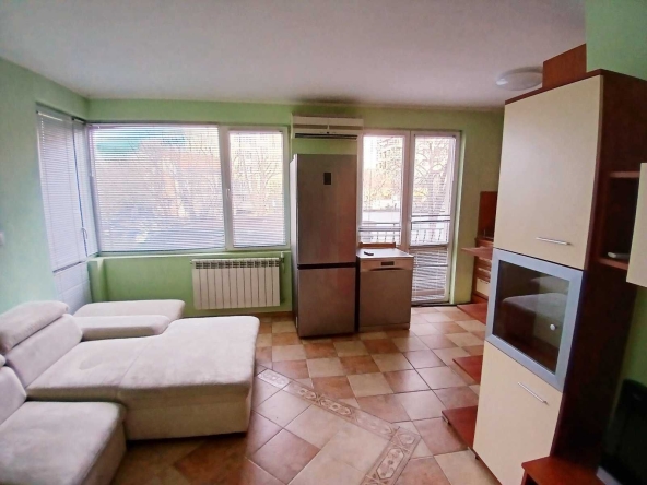 Тристаен апартамент в Варна, Левски - 85 кв.м за 2942 €/кв.м - Снимка #1