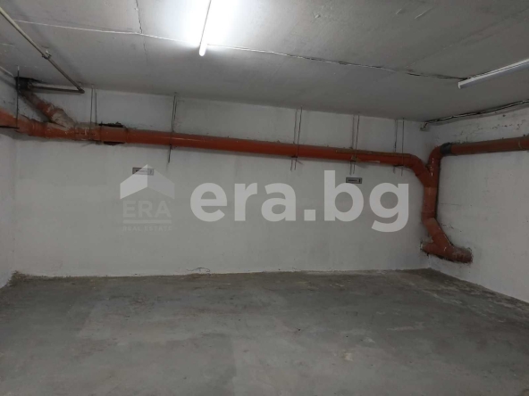 Дава се под наем Гараж / Паркомясто в Варна, Погреби - 14 кв.м за 21000 € - Снимка #1
