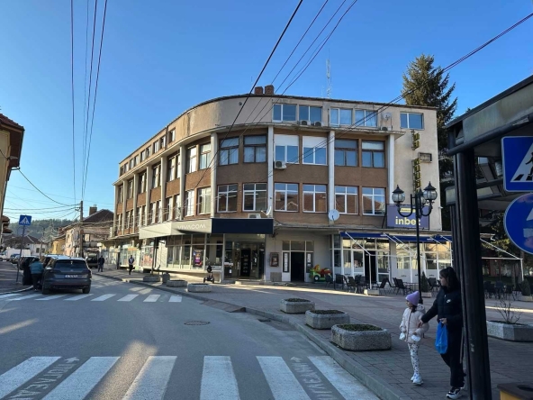 Дава се под наем Зала за събития в Етрополе -  кв.м за 62.73 € - Снимка #1