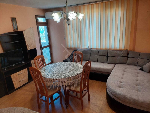 Двустаен апартамент в Бургас, Лазур - 70 кв.м за 1856 €/кв.м - Снимка #1