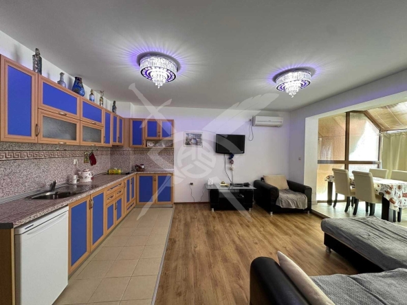 Тристаен апартамент в Поморие - 106 кв.м за 1180 €/кв.м - Снимка #1