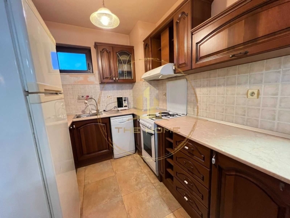 Дава се под наем Етаж от къща в Варна, м-т Траката - 135 кв.м за 650 € - Снимка #1