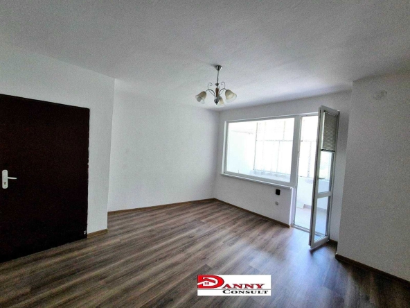 Етаж от къща в Велико Търново, Акация - 83 кв.м за 2025 €/кв.м - Снимка #1