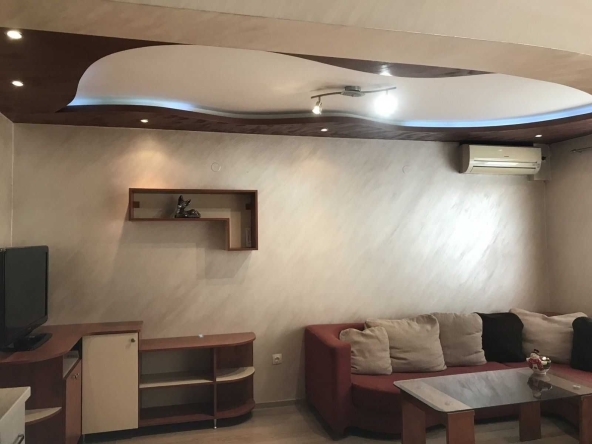 Дава се под наем Тристаен апартамент в София, Витоша - 106 кв.м за 499.8 € - Снимка #1