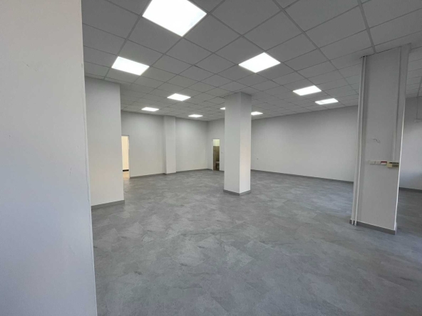 Офис в Разград, Център - 100 кв.м за 1836 €/кв.м - Снимка #1