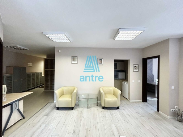 Дава се под наем Офис в София, Стрелбище - 105 кв.м за 850 € - Снимка #1