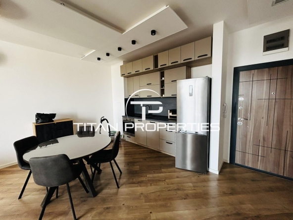 Дава се под наем Двустаен апартамент в Бургас, Изгрев - 68 кв.м за 612 € - Снимка #1