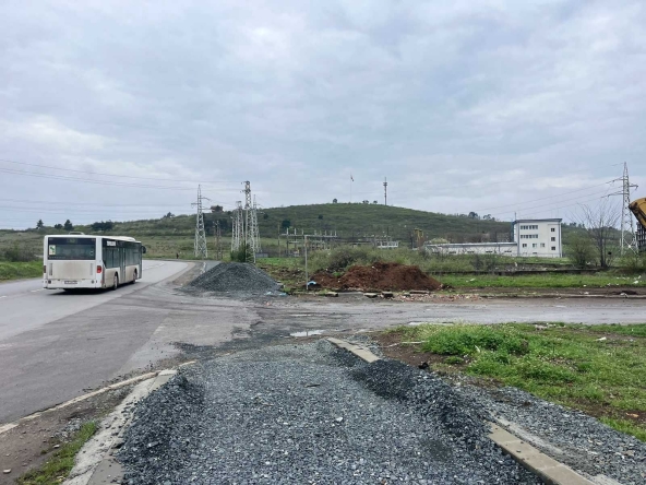 Парцел в Ямбол, Райна Княгиня - 1020 кв.м за 76 €/кв.м - Снимка #1