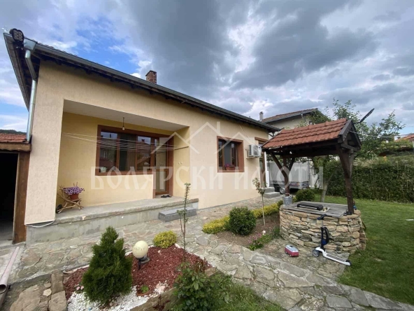 Къща в Дебелец - 110 кв.м за 1955 €/кв.м - Снимка #1