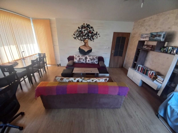 Дава се под наем Двустаен апартамент в Пловдив, Център - 60 кв.м за 433.5 € - Снимка #1