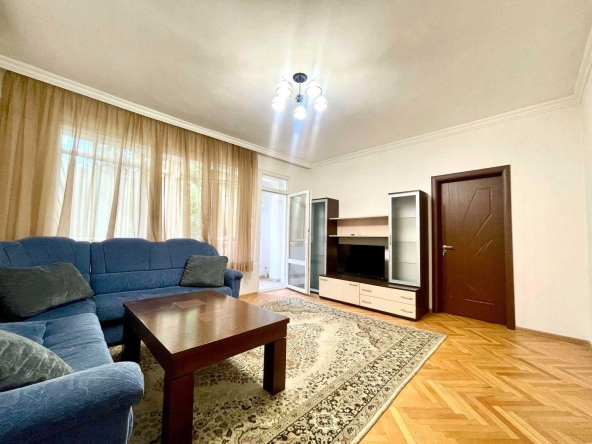 Двустаен апартамент в Пловдив, Кючук Париж - 68 кв.м за 1828 €/кв.м - Снимка #1