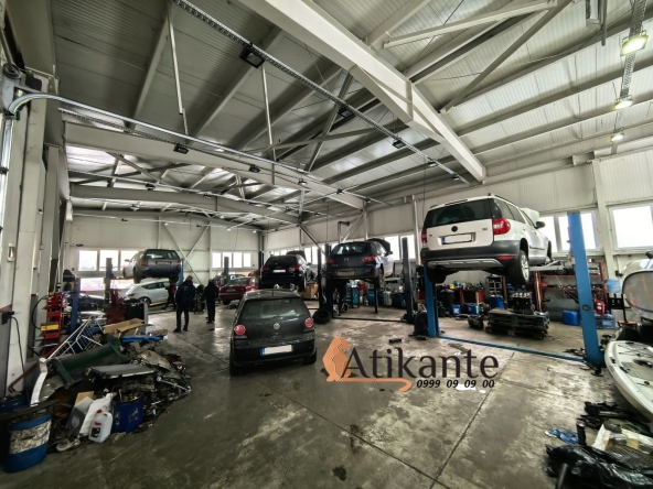 Дава се под наем Магазин в София, Военна рампа - 850 кв.м за 3315 € - Снимка #1