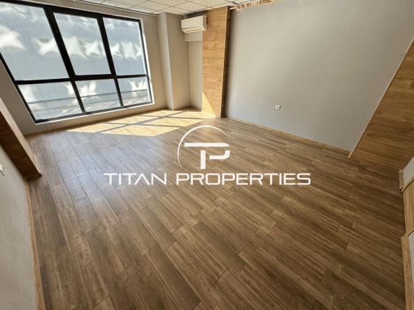 Дава се под наем Офис в Бургас, Изгрев - 35 кв.м за 204 € - Снимка #1