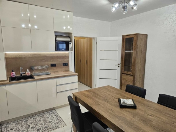 Дава се под наем Двустаен апартамент в София, Надежда 4 - 60 кв.м за 510 € - Снимка #1