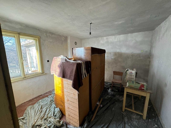 Къща в с. Баница, Област Враца - 160 кв.м за 294 €/кв.м - Снимка #1