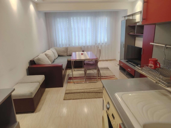 Дава се под наем Двустаен апартамент в Варна, Лятно кино Тракия - 60 кв.м за 425 € - Снимка #1