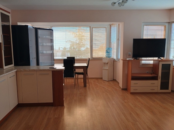 Дава се под наем Тристаен апартамент в Стара Загора, Македонски - 100 кв.м за 510 € - Снимка #1