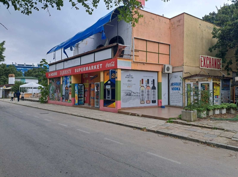 Заведение в к.к. Златни пясъци - 2646 кв.м за 265 €/кв.м - Снимка #1