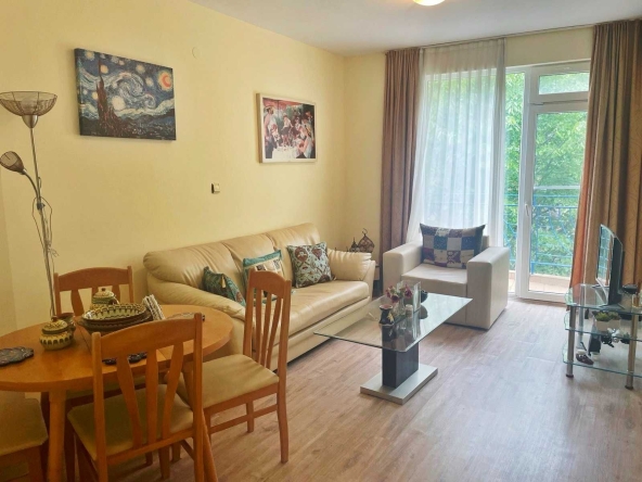 Тристаен апартамент в к.к. Слънчев бряг - 68 кв.м за 881 €/кв.м - Снимка #1