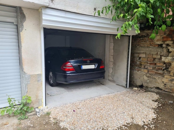 Дава се под наем Гараж / Паркомясто в Стара Загора, Аязмото - 40 кв.м за 91.8 € - Снимка #1