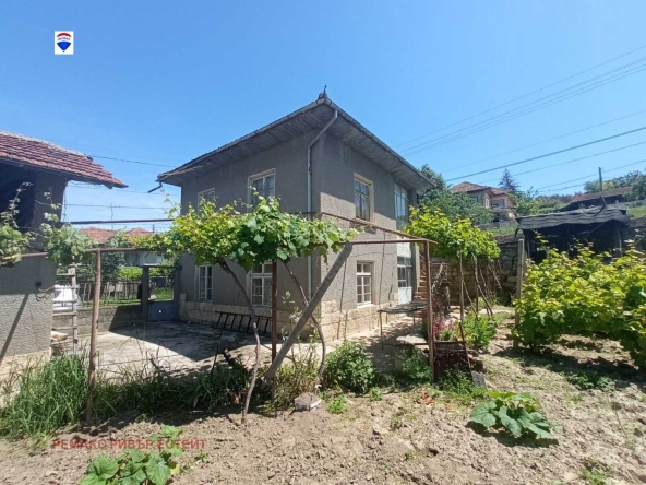 Къща в с. Батин, Област Русе - 100 кв.м за 115 €/кв.м - Снимка #1