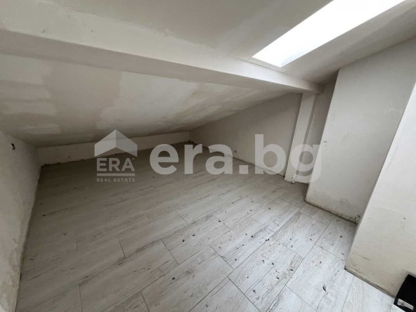 Дава се под наем Едностаен апартамент в Варна, Колхозен пазар - 30 кв.м за 33000 € - Снимка #1