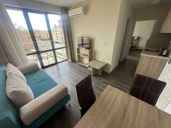 Двустаен апартамент в к.к. Слънчев бряг - 50 кв.м за 1290 €/кв.м - Снимка #1