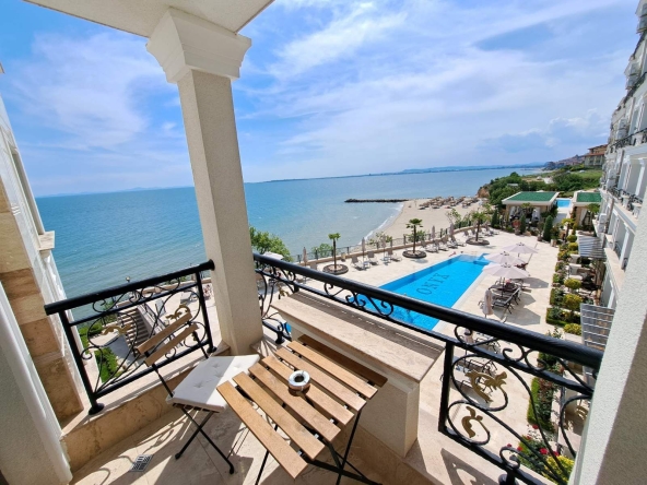 Дава се под наем Двустаен апартамент в Свети Влас - 40 кв.м за 86.7 € - Снимка #1