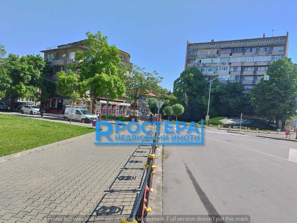 Четиристаен апартамент в Търговище, Център - 92 кв.м за 992 €/кв.м - Снимка #1