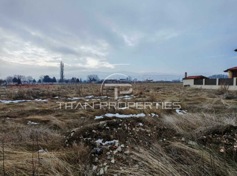 Парцел в Пловдив, Коматево - 3750 кв.м за 48 €/кв.м - Снимка #1