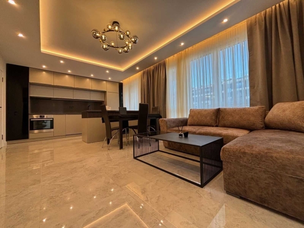 Дава се под наем Тристаен апартамент в Пловдив, Христо Смирненски - 96 кв.м за 800 € - Снимка #1