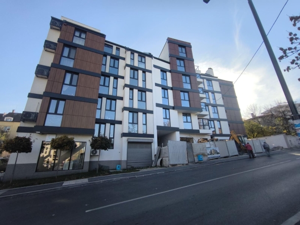 Тристаен апартамент в София, Овча купел - 124 кв.м за 1306 €/кв.м - Снимка #1