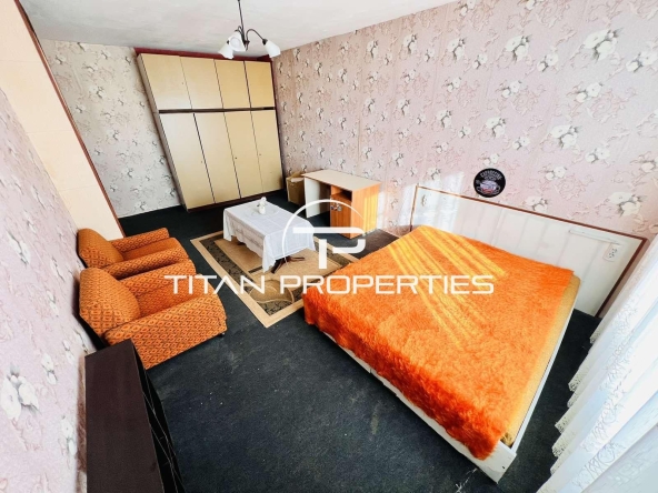 Дава се под наем Двустаен апартамент в Бургас, Славейков - 63 кв.м за 255 € - Снимка #1