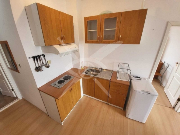 Тристаен апартамент в София, Хладилника - 70 кв.м за 958 €/кв.м - Снимка #1