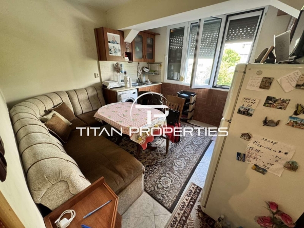 Двустаен апартамент в Бургас, Славейков - 62 кв.м за 2017 €/кв.м - Снимка #1