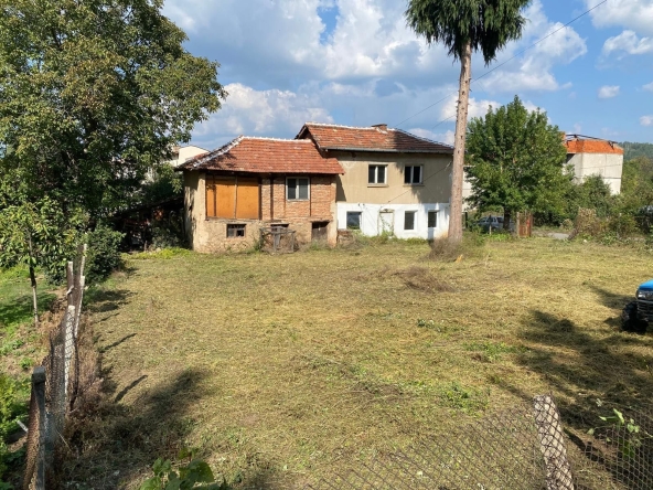 Къща в с. Гюешево, Област Кюстендил - 80 кв.м за 249 €/кв.м - Снимка #1