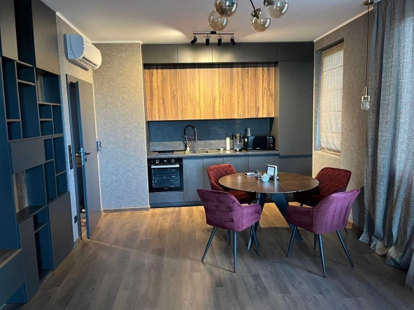 Дава се под наем Двустаен апартамент в София, Изгрев - 74 кв.м за 510 € - Снимка #1