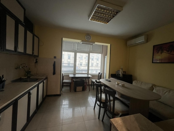 Тристаен апартамент в Велико Търново, Център - 82 кв.м за 1450 €/кв.м - Снимка #1