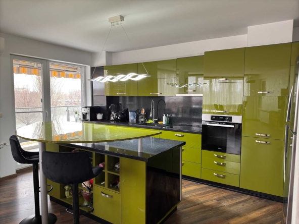 Тристаен апартамент в Пловдив, Кършияка - 174 кв.м за 2615 €/кв.м - Снимка #1