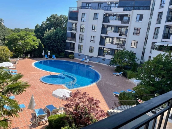 Дава се под наем Двустаен апартамент в к.к. Златни пясъци - 60 кв.м за 331.5 € - Снимка #1